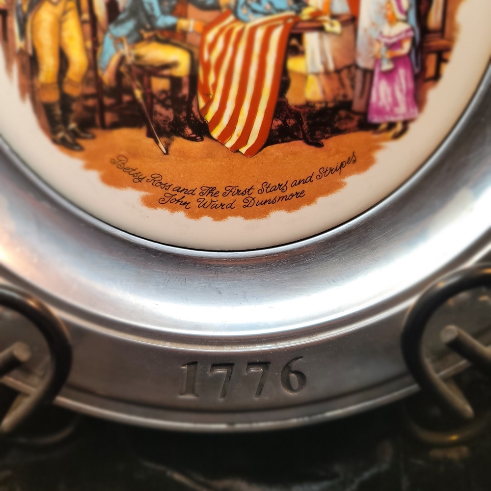 0834.American Rev.~ Betsy Ross & 1st American Flag ~  Commemorative Plate - Picture 3 of 11
